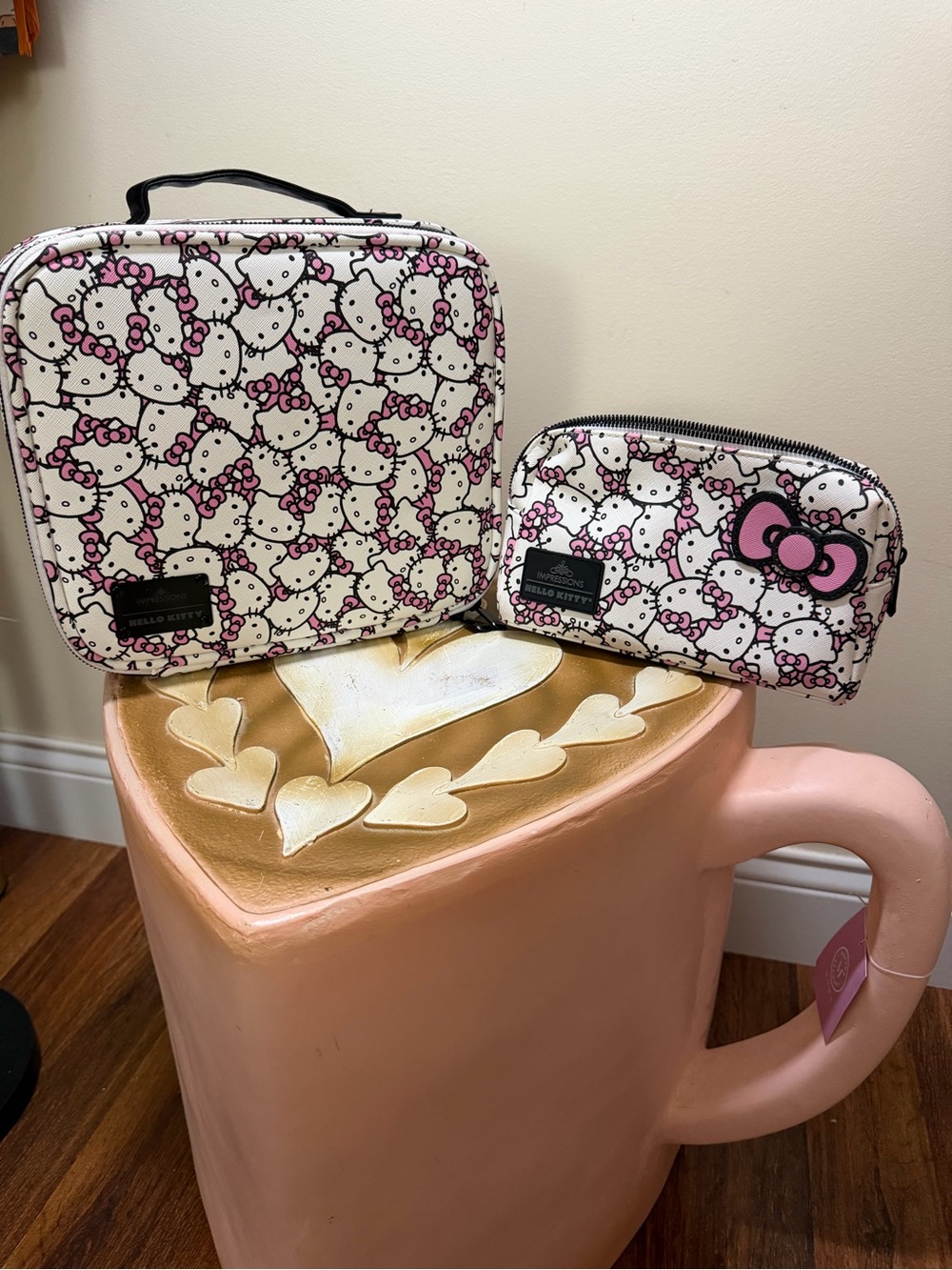 Set of 2 Impressions Hello Kitty Cosmetic Bag & Travel Case